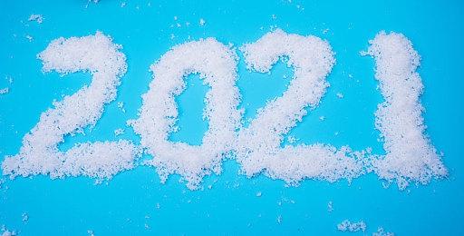 小岛秀夫庆祝61岁生日 西岛秀俊送了一把玩具霰弹枪